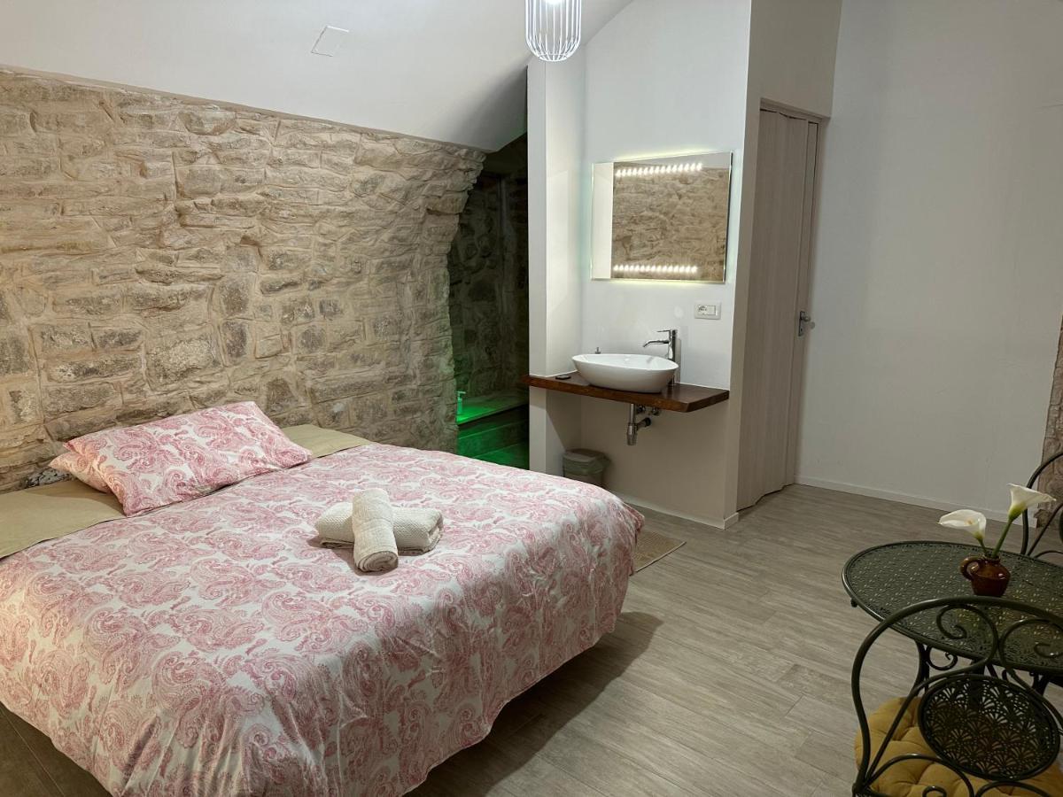 Giovinazzo Suite Pavone Griffi エクステリア 写真